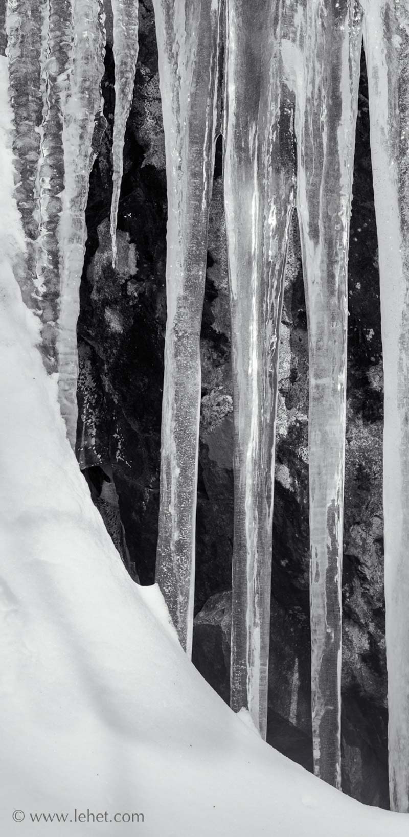 Cliff Icicles with Snow Curve